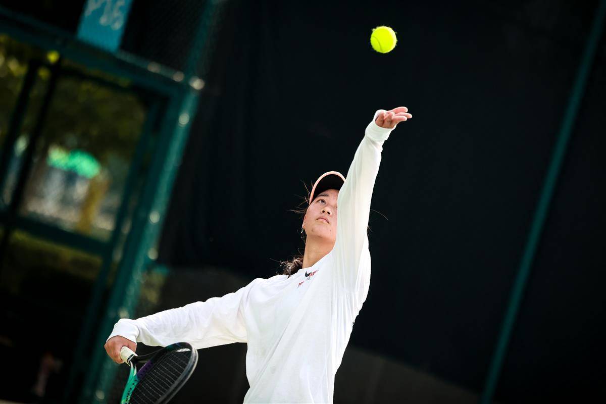 足球界的佼 足球界的佼