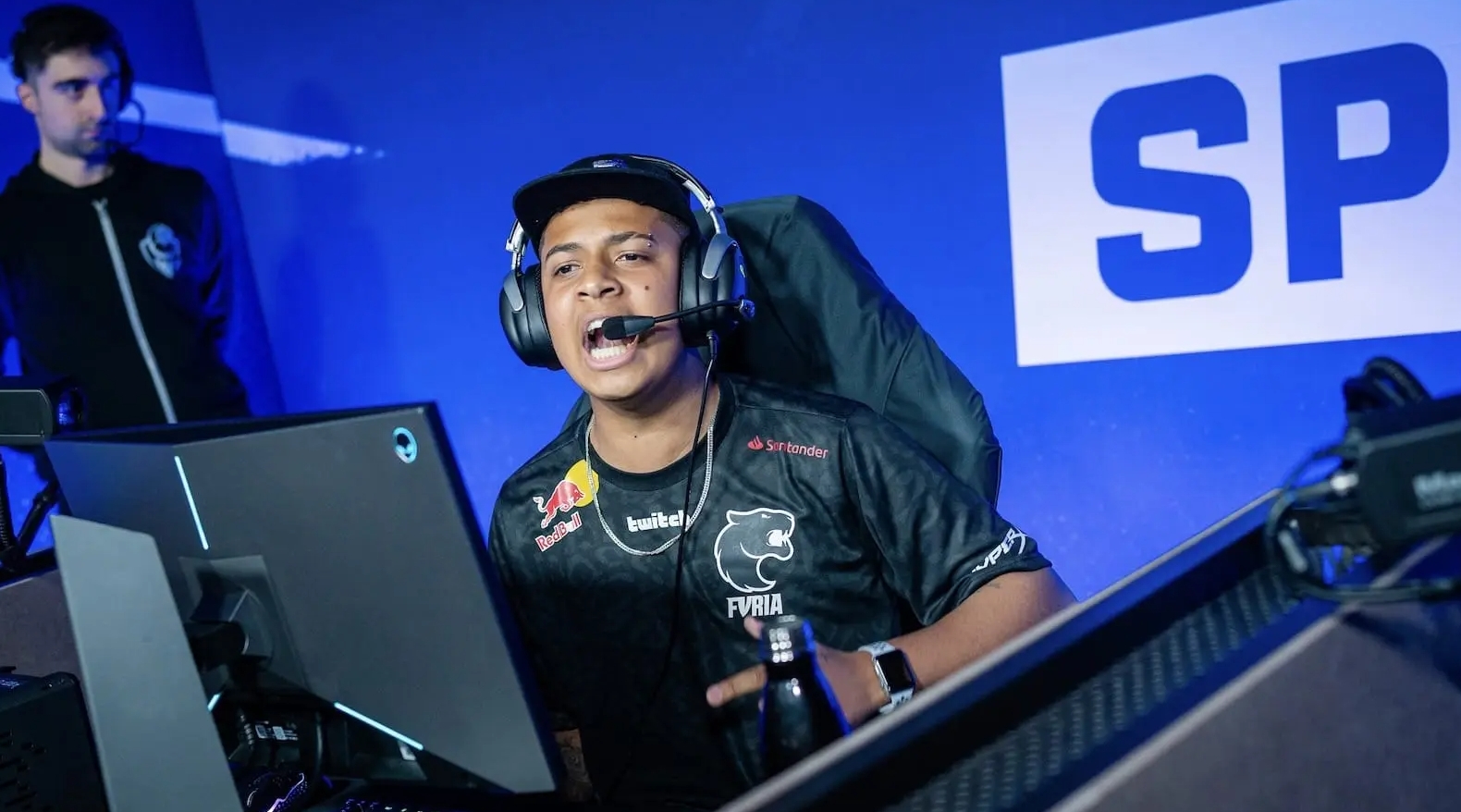 中场球员站 中场球员站