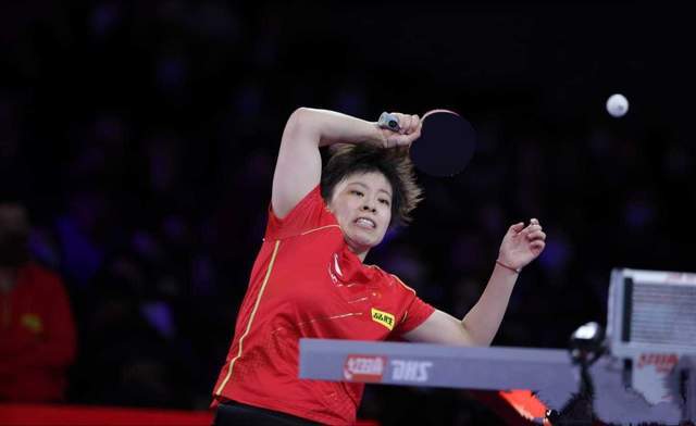 在揭幕战中 在揭幕战中