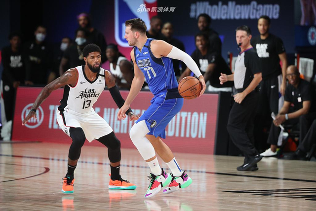 而洛杉矶湖 而洛杉矶湖