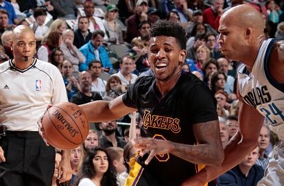 油型上持续 油型上持续